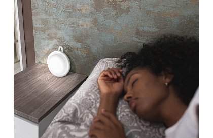 Lampa LED cu senzor de mișcare și senzor de crepuscul