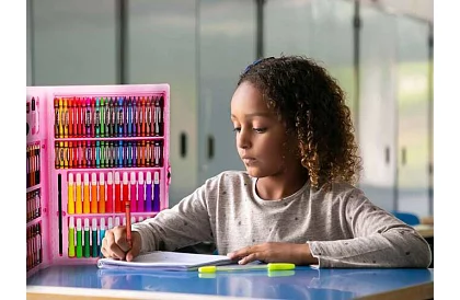 Set de pictură artistică în valiză – 168 de piese, roz