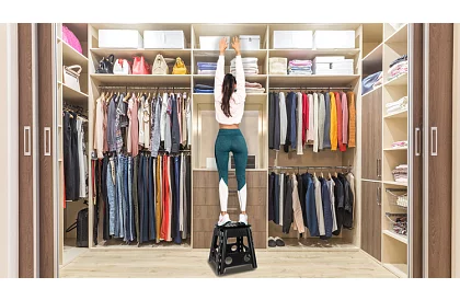 Scaun pliant – taburet alb-negru