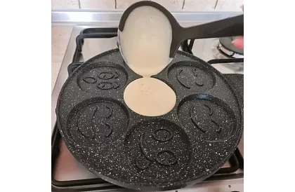 Tiga pentru clătite cu fețe zâmbitoare - 26 cm