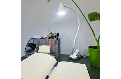 Lampa LED pentru birou cu clemă metalică - albă