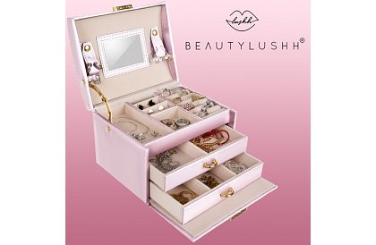 Cutie de bijuterii elegantă – rozie cu lacăt și suprafață de satin