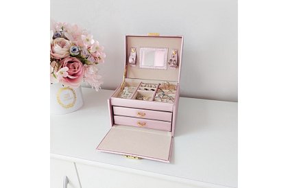 Cutie de bijuterii elegantă – rozie cu lacăt și suprafață de satin