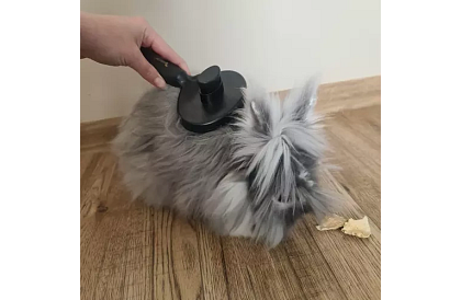 Perie auto-curățare pentru blană