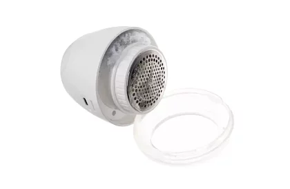 Dispozitiv pentru îndepărtarea scamelor de pe îmbrăcăminte