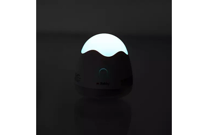 Dispozitiv pentru îndepărtarea scamelor de pe îmbrăcăminte