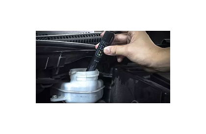 Tester LED pentru lichidul de frână