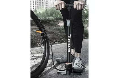 Pompa pentru bicicletă 16 BAR / 230 PSI – cu manometru