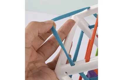 Cubul flexibil senzorial – jucărie educațională pentru copii