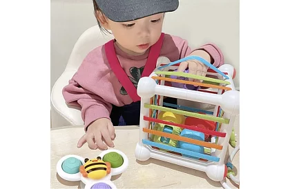 Cubul flexibil senzorial – jucărie educațională pentru copii