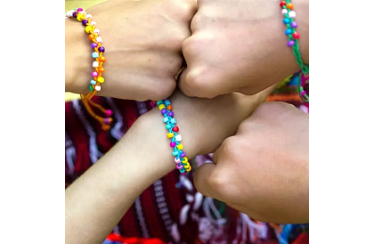 Set creativ pentru fabricarea brățărilor