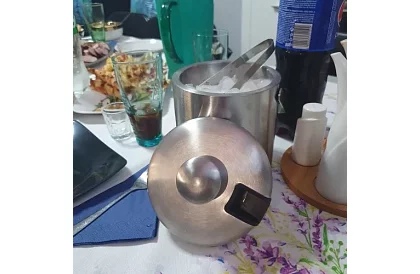 Recipient de gheață de 1,3 litri – găleată cu capac și clești