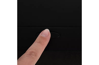 Priza integrată cu priză retractabilă 2x 220V + 2x USB – negru