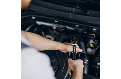 Cheie dinamometrică 3/8 – 7-112 Nm