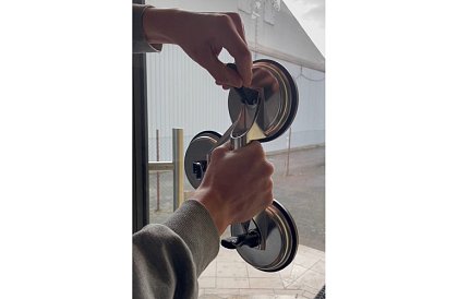 Suport cu vacuum triplu 3×120 mm – ridicare sigură de până la 150 kg