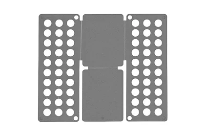 Placă pliabilă pentru plierea hainelor