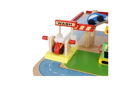 Parcare din lemn – garaj pentru copii