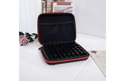 Organizator cosmetic pentru 60 de lacuri de unghii