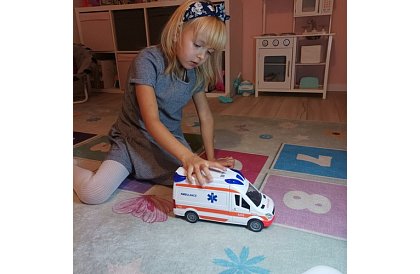 Ambulanță – ambulanță cu semnalizare sonoră și luminoasă