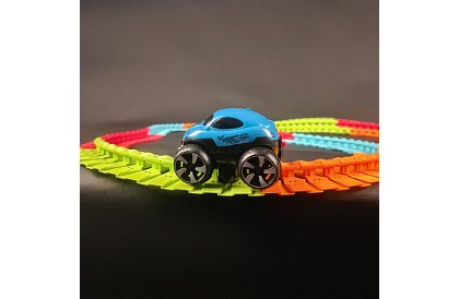 Pista de mașini flexibilă de 4,8 metri + mașină