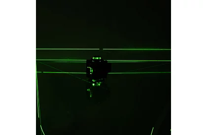4D nivelă laser 360° – 16 linii – laser de nivelare verde