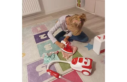 Sada de aparate electrocasnice – fier de călcat, mașină de spălat, aspirator