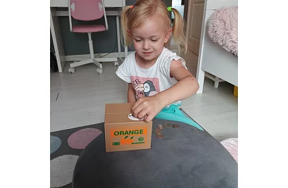 Casier automat - pisica hoata de monede