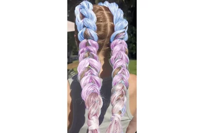 Păr sintetic ombre împletit strălucitor – violet-albastru