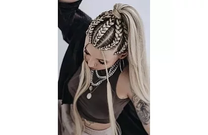 Părul împletit ombre sintetic – blond deschis