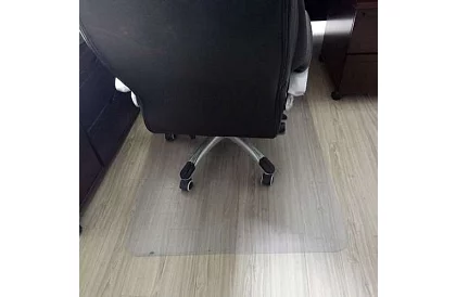 Saltea de protecție pentru scaun 100 × 140 cm – lapte