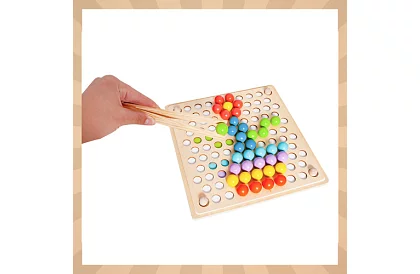 Puzzle cu bile din lemn