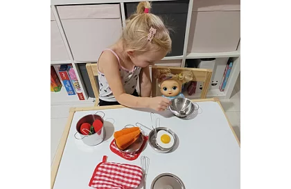 Set de vase metalice pentru copii