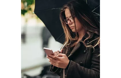 Umbrelă mare automată pliabilă