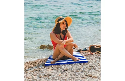 Saltea pliabilă pentru plajă 190 x 66 cm